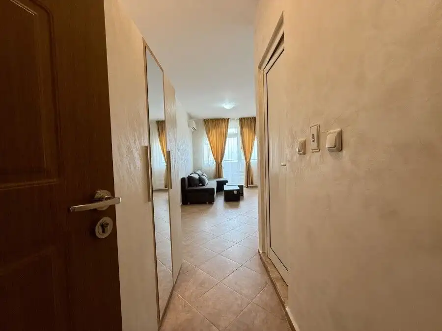 Sea view 1-bedroom apartment in Ravda, close to the beach, with modern interior and spacious living.