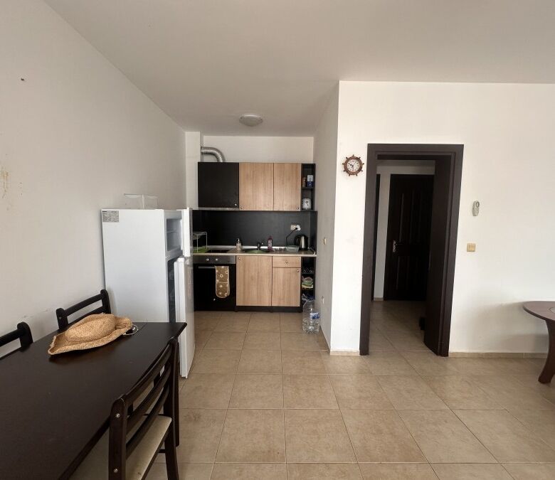 Bright 2-bedroom apartment with large veranda and direct pool access in Nessebar View complex.