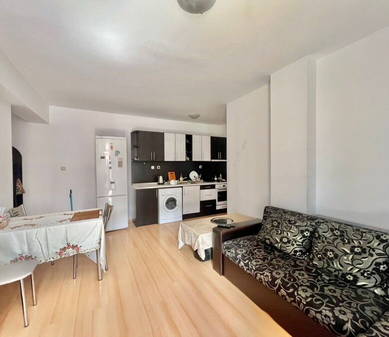 Modern 2-bedroom fully furnished apartment near the coast in Sunny Day 6, offering comfort and conve.