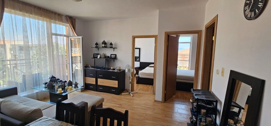 Modern 2-Bed Top Floor Apartment with 3 Terraces Bright 2-bedroom apartment with panoramic views, three terraces, and spacious living areas. Perfect.