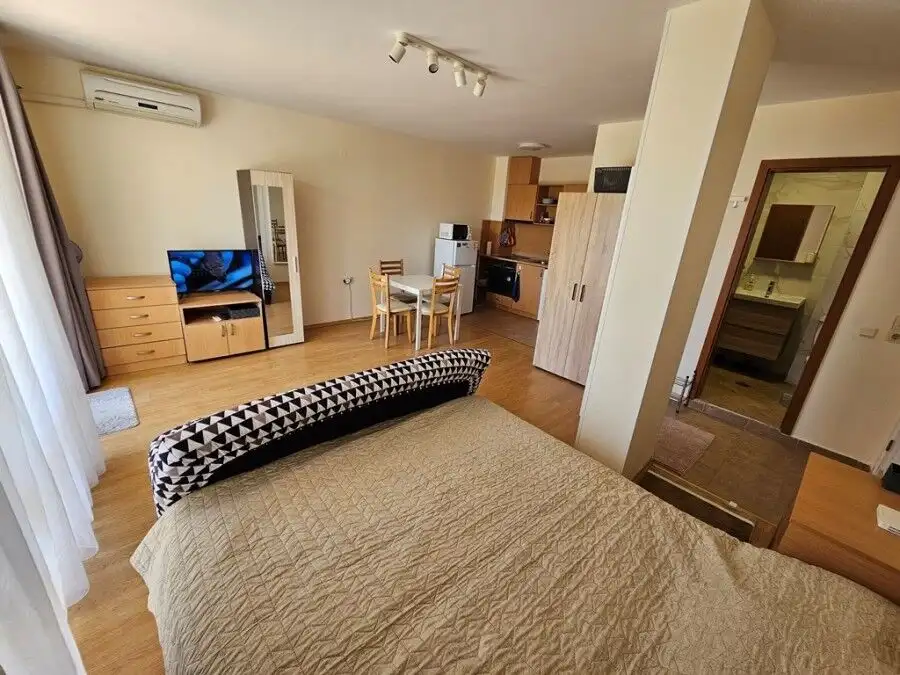 Bright studio with 50 sq.m. space at Imperial Fort Club, Sveti Vlas, just 200m from the beach.