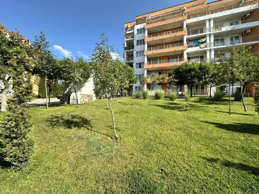 Bright studio apartment in Imperial Fort Club, Sveti Vlas, just 200m from the beach.