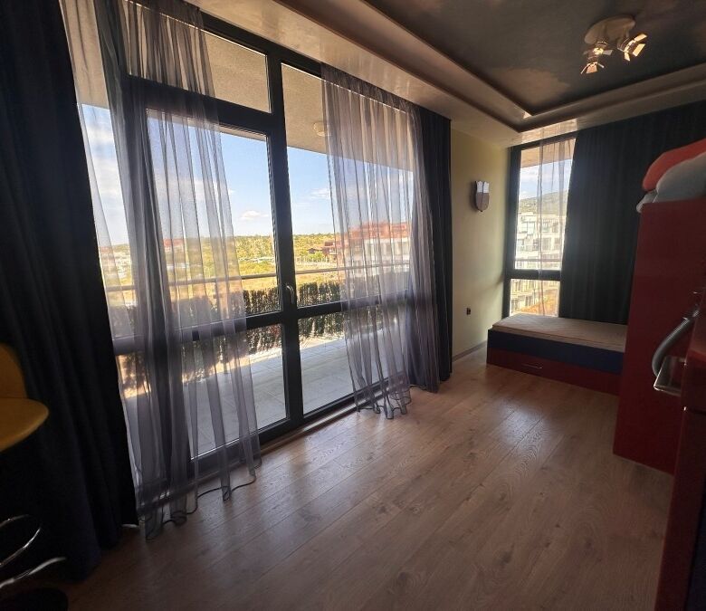 Sea view penthouse with large terrace in Sveti Vlas.