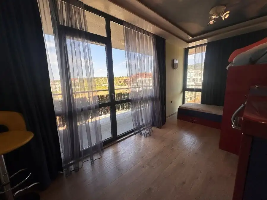 Sea view penthouse with large terrace in Sveti Vlas.