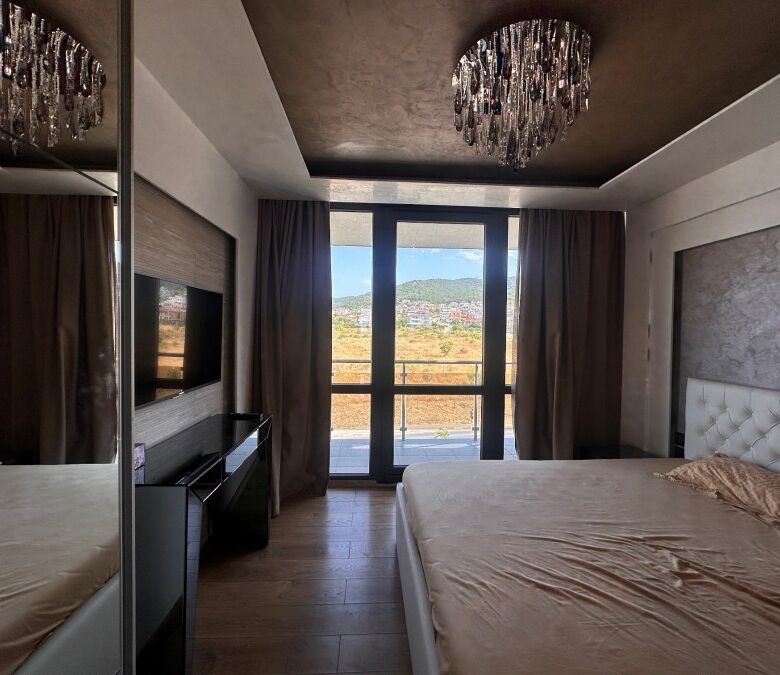 Penthouse with sea views and large terrace in Sveti Vlas.