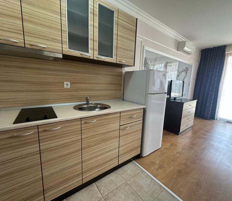 Fully furnished 35 sq.m. studio in Apollon apartments, Ravda, with modern kitchen and living space.
