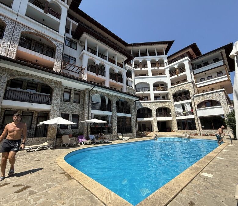 Modern studio apartment with pool view in Etara 3, St. Vlas, just 300m from the sea. Perfect for hol.