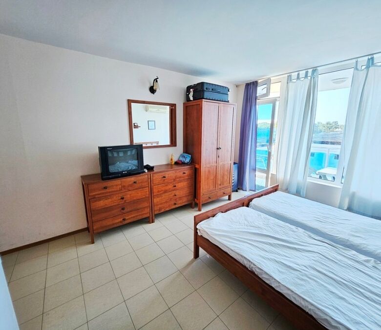Sea view studio apartment in Esperanto hotel, Sunny Beach, fully furnished.