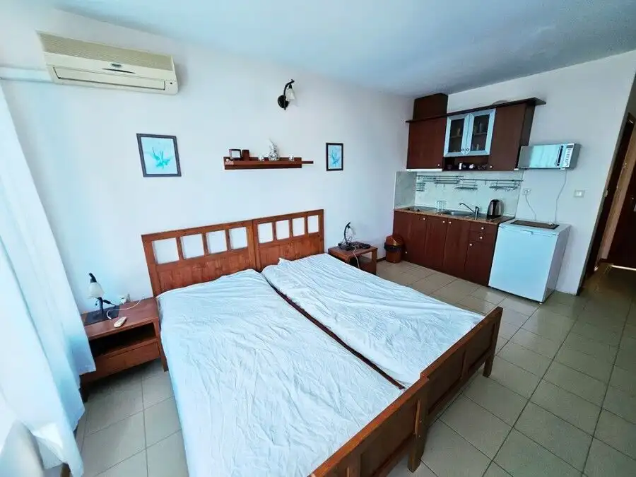 Modern furnished studio with sea views in Esperanto hotel, between Sunny Beach and Nessebar.