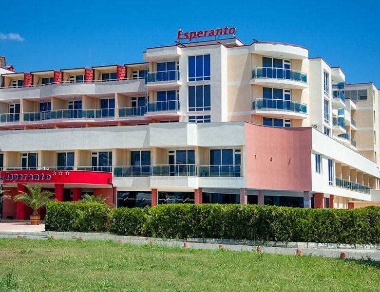 Sea front hotel Esperanto with modern amenities near Sunny Beach and Nessebar.