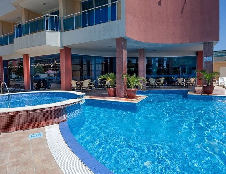Sea view 1-bedroom apartment in front of the sea at Esperanto hotel, between Sunny Beach and Nesseba.