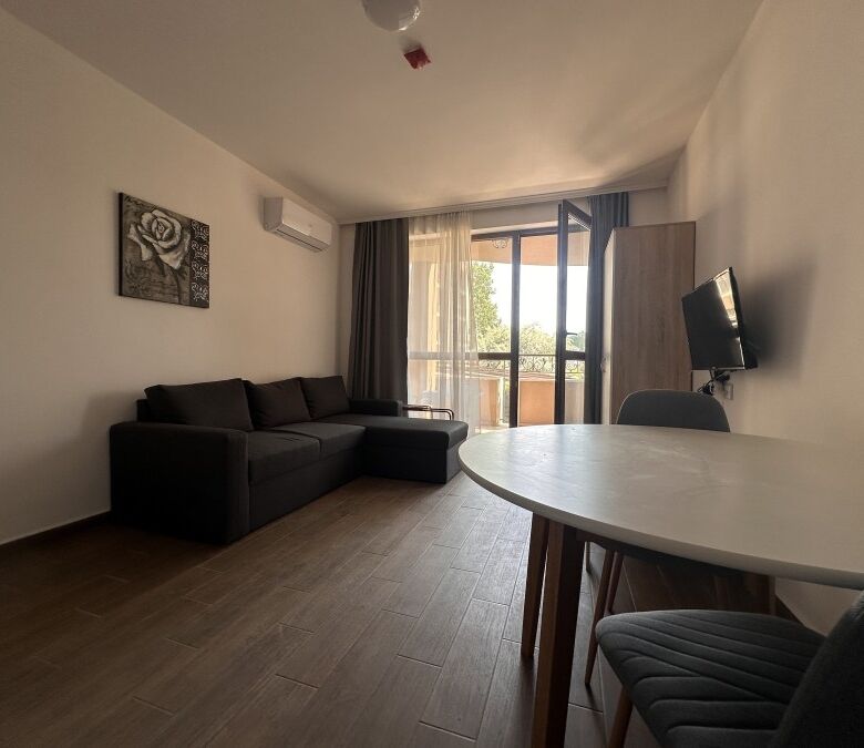 Studio apartment with new furniture, 40 sq.m., in Cascadas Family Resort.