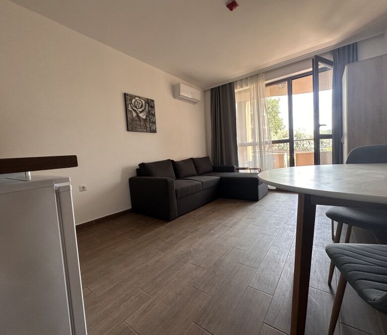 Studio apartment with new furniture, 40 sq.m., in Cascadas Family Resort, park view.