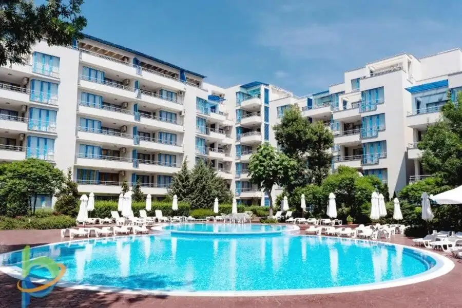 Apartment with pool view, 62 sq.m., near the sea in Sunny Beach, Bulgaria.