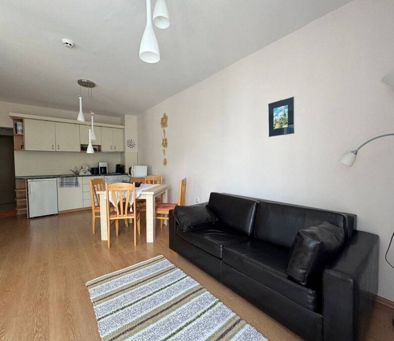Spacious 62 sq.m. apartment featuring a pool view, located just 70 meters from the sea in Excelsior,.