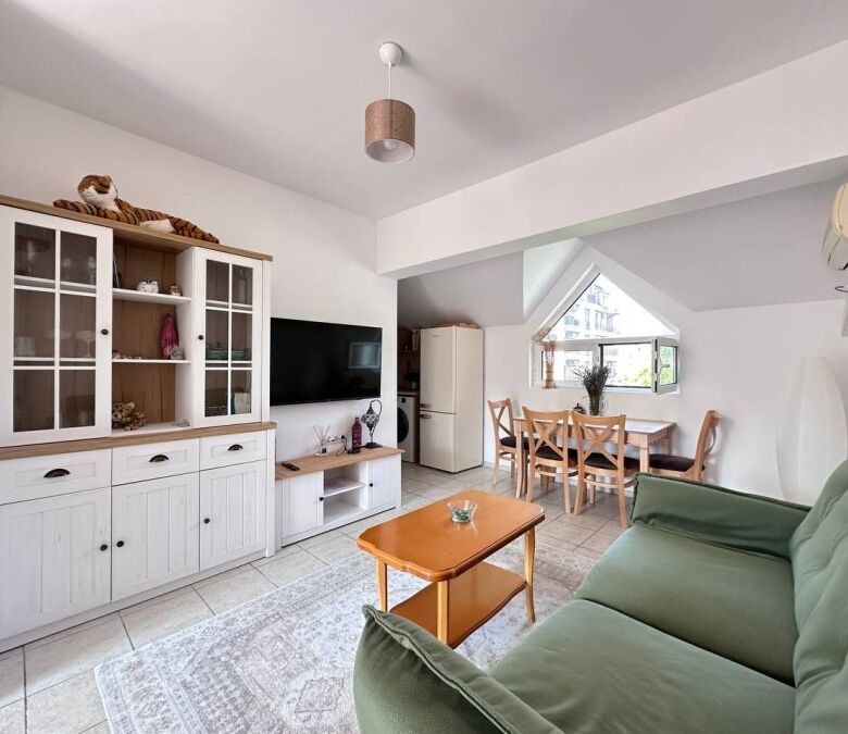 Modern furnished maisonette with 2 bedrooms, 91 sq.m., located in Robinson Gardens, Sunny Beach. Per.