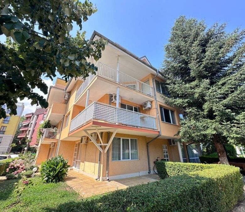 Maisonette with 2 bedrooms and modern furnishings in Robinson Gardens, Sunny Beach.