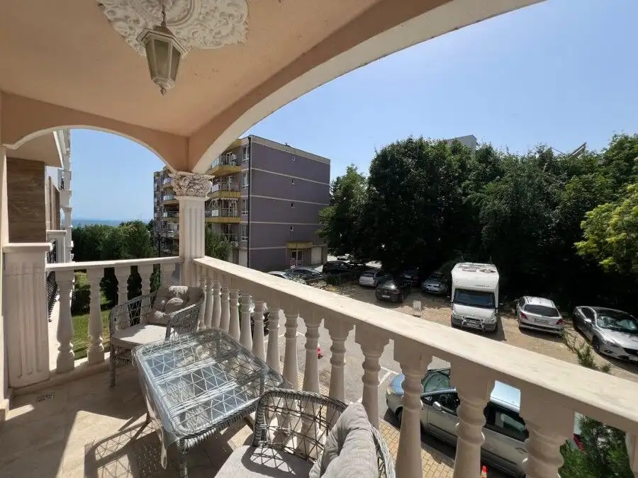 Sea view studio apartment, 44 sq.m., in top complex Valencia Gardens, Nessebar, Bulgaria.