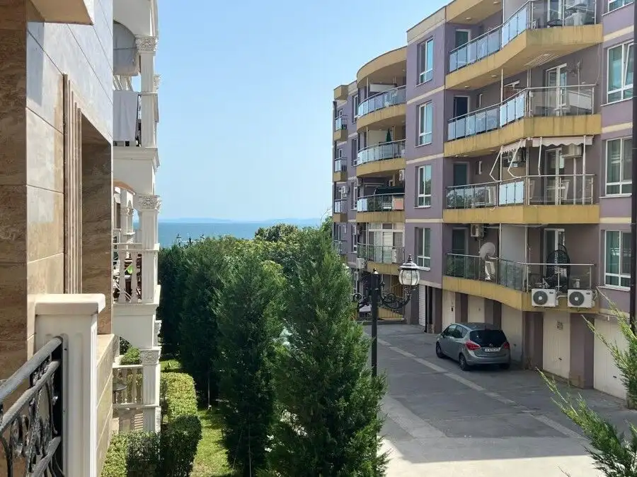 Sea view studio apartment, 44 sq.m., in top complex Valencia Gardens, Nessebar, Bulgaria.