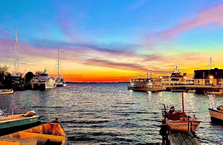 Bright sea view studio apartment with sunset over Nessebar harbor, top complex location.