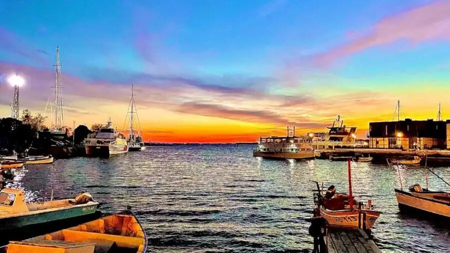 Bright sea view studio apartment with sunset over Nessebar harbor, top complex location.