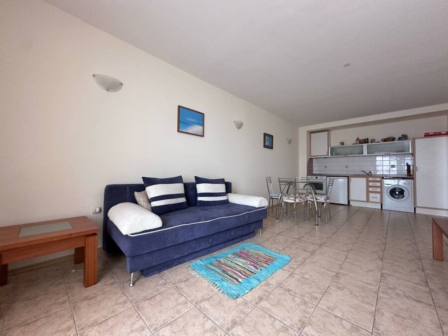 Sea front apartment with 77 sq.m. in Coral Beach, St. Vlas, offering stunning sea views and modern l.