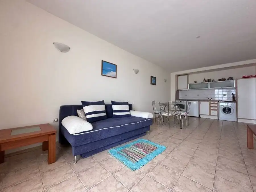 Sea front apartment with 77 sq.m. in Coral Beach, St. Vlas, offering stunning sea views and modern l.
