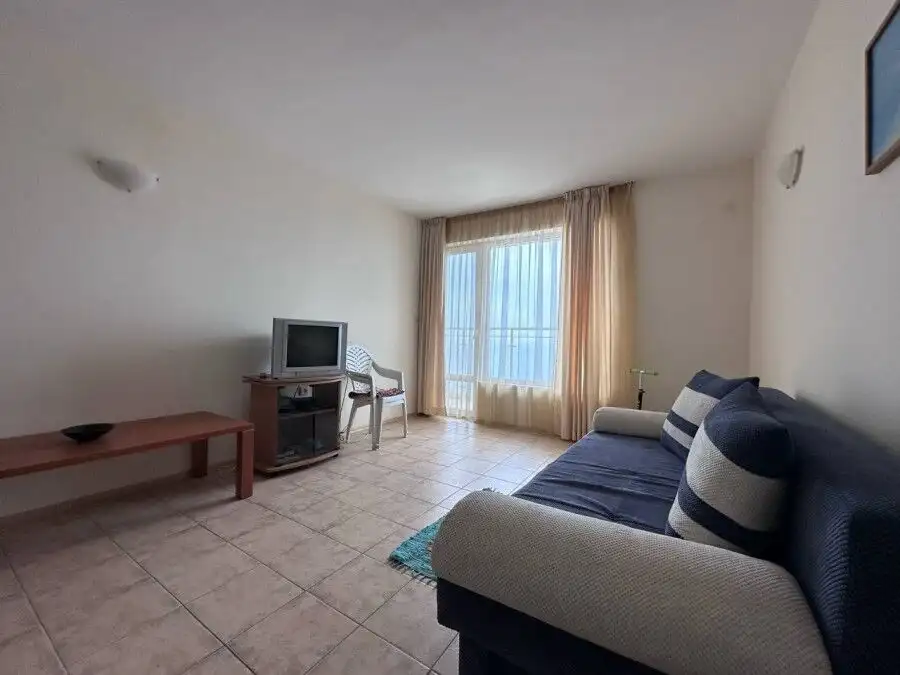 Sea front apartment with 77 sq.m. in Coral Beach, St. Vlas, offering stunning sea views and modern l.