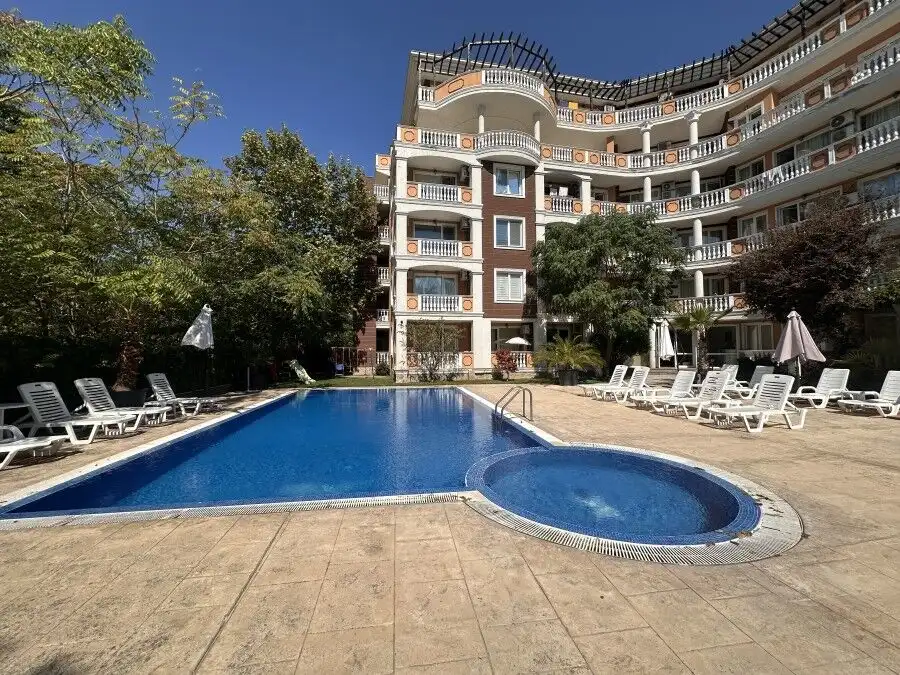 Bright 1-bedroom apartment in Villa Aria, Sunny Beach, near the pool and amenities.