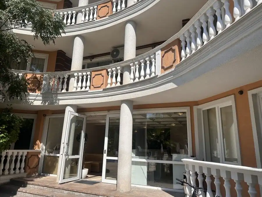 Bright 1-bedroom apartment in Villa Aria, Sunny Beach, with spacious living area.
