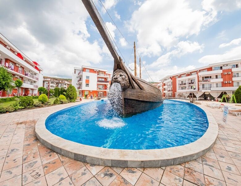 Beautiful fountain with ship sculpture at Privilege Fort, Elenite Resort.
