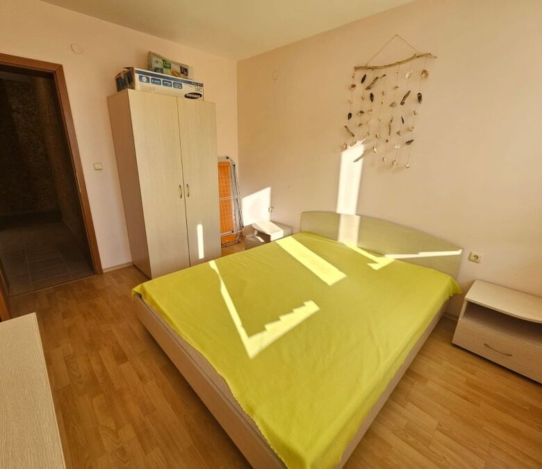 Bright bedroom with sea views in Elenite Resort, featuring a 75 sq.m. apartment at Privilege Fort.