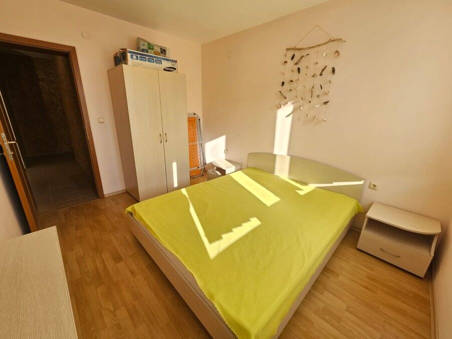 First sea line! 1 BED apartment, 75 sq.m., in Privilege Fort, Elenite Resort! Bright bedroom with sea views in Elenite Resort, featuring a 75 sq.m. apartment at Privilege Fort.