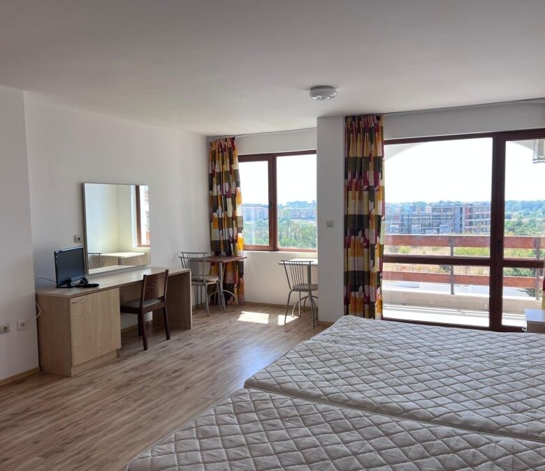 Bright studio apartment with balcony, spacious 60 sq.m., located in Gardenia Hills near Sunny Beach.