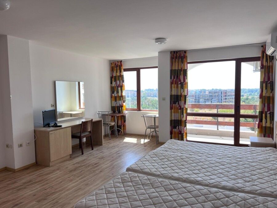 Bright studio apartment with balcony, spacious 60 sq.m., located in Gardenia Hills near Sunny Beach.