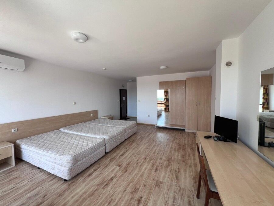 Bright studio apartment with 60 sq.m. in Gardenia Hills near Sunny Beach. Modern furnishings and ope.