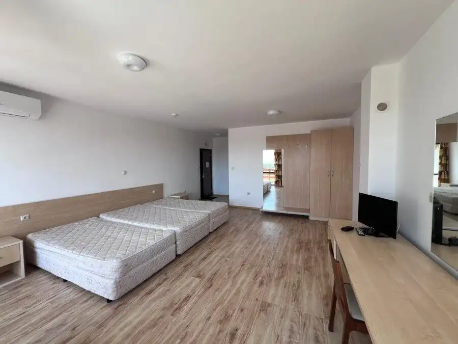 Bright studio apartment with 60 sq.m. in Gardenia Hills near Sunny Beach. Modern furnishings and ope.
