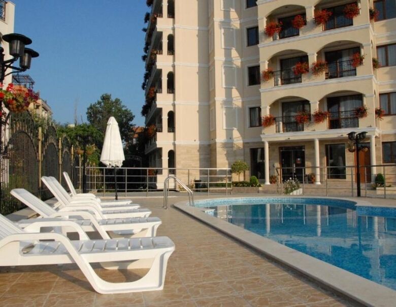 Bright apartment with pool view near Sunny Beach beach.