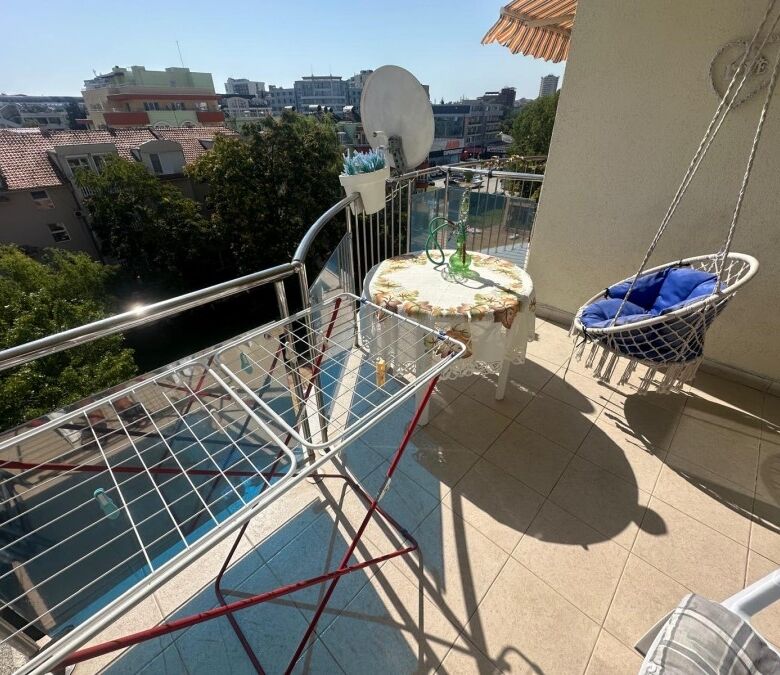Bright studio with pool view in Semiramida Gardens, Sunny Beach, Bulgaria.