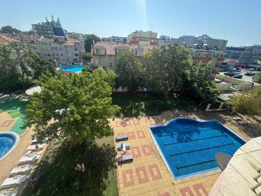 Pool view studio in Semiramida Gardens, Sunny Beach, 56 sq.m., with large pool and central location.