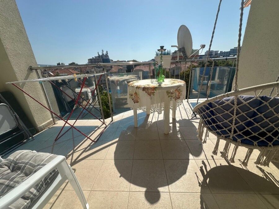 Bright studio with pool view in Semiramida Gardens, Sunny Beach.
