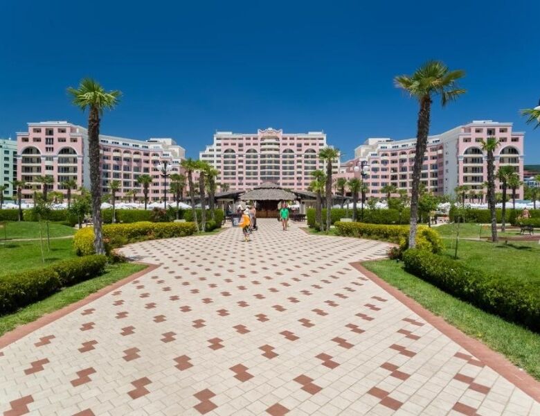 Sea view beachfront apartment in Majestic Sunny Beach with modern amenities and stunning ocean vista.
