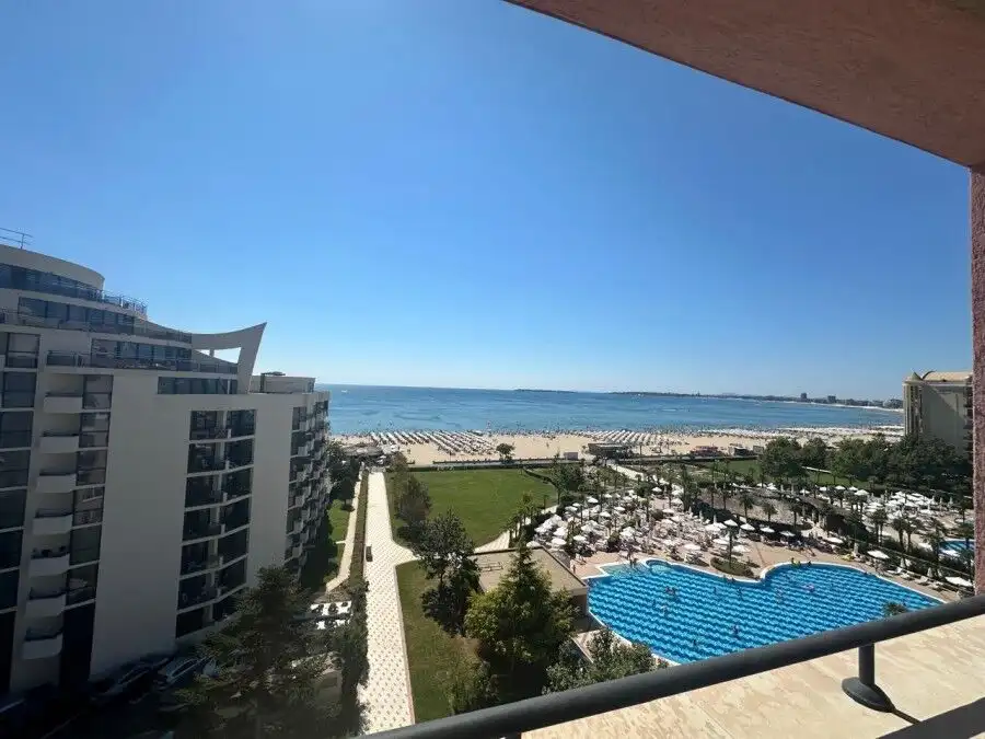 Sea view apartment in Majestic, Sunny Beach with direct beach access and modern amenities.