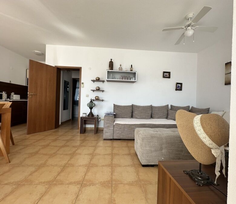 Modern 2-bedroom apartment with stylish furnishings, 61 sq.m., offering scenic Nessebar views, ideal.