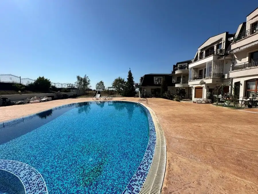 Beautifully furnished 2-bedroom apartment with pool view near Nessebar, between Sunny Beach and Kosh.