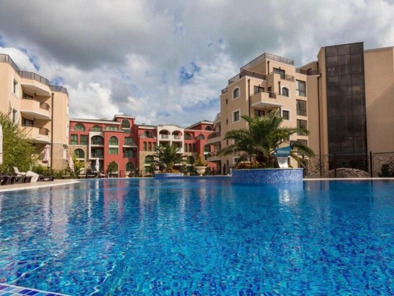 Sea view 1-bedroom apartment in Millennium 2, Sveti Vlas, just 150m from the beach. Modern amenities.