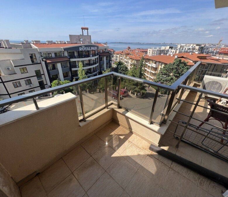 Sea view 1-bedroom apartment in Sveti Vlas, 61 sq.m., located in Millennium 2, just 150 m from the b.