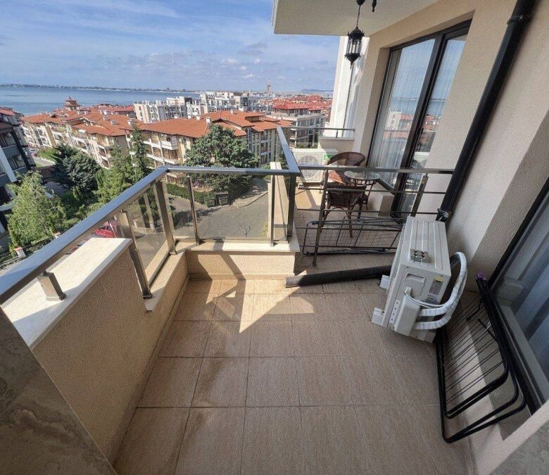 Modern 1-bedroom sea view apartment in Sveti Vlas, close to the beach.