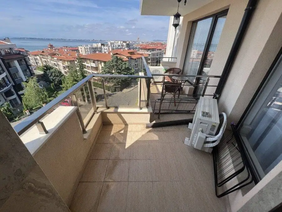 Modern 1-bedroom sea view apartment in Sveti Vlas, close to the beach.