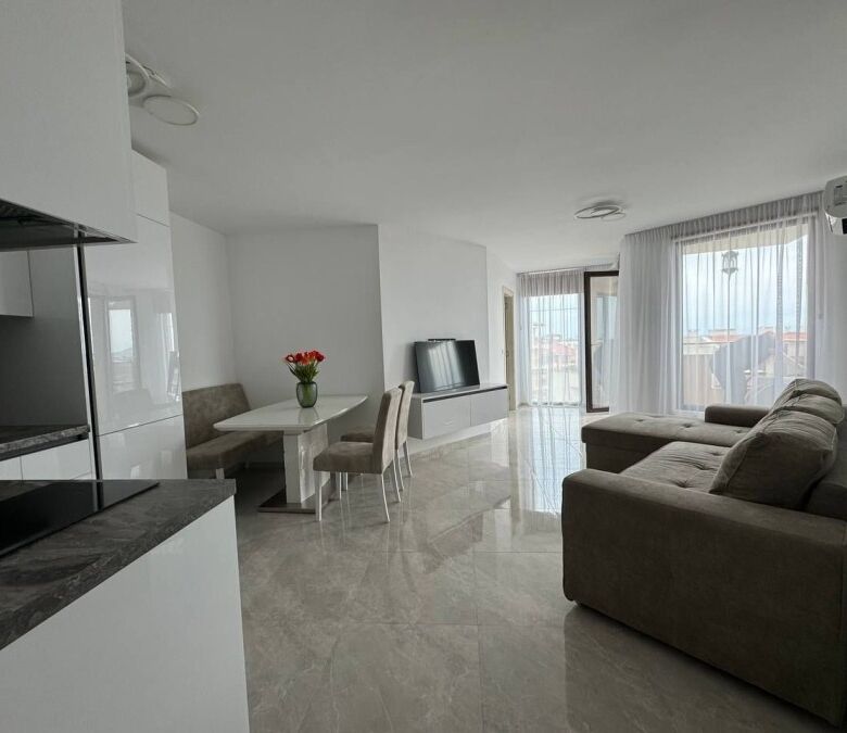 Sea view 1-bedroom apartment in Millennium 2, Sveti Vlas, just 150m from the beach. Bright, spacious.